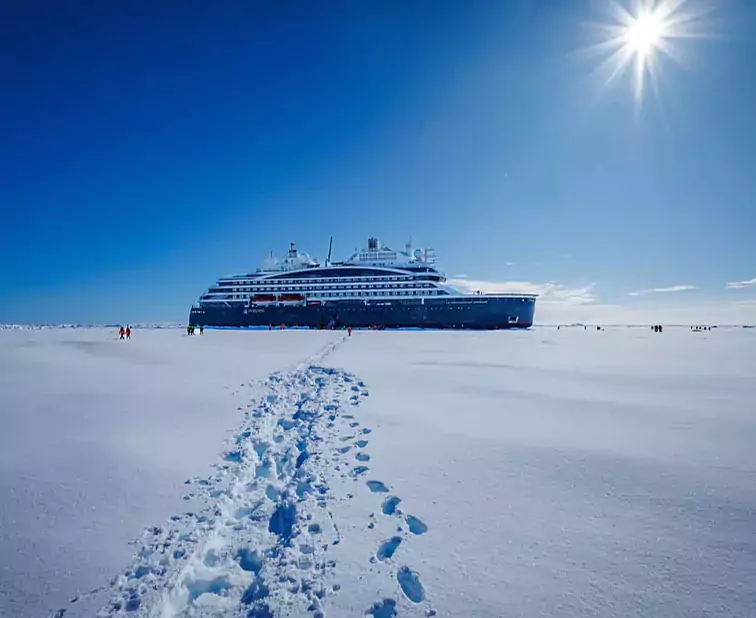 ship-7794934_1920.webp