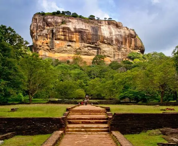 sigiriya-459197_1920.jpg