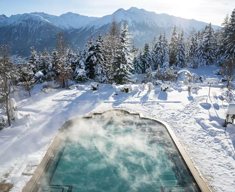 Winter Poolblick©Interalpen-Hotel Tyrol.jpg