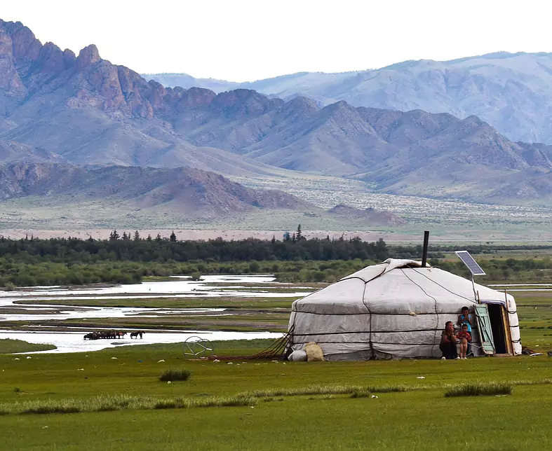 yurt-486866_1920.jpg