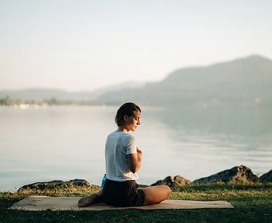 Yoga am Thunersee_550x450.jpg