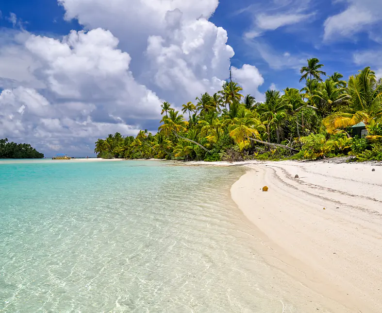 Cook Islands_Aitutaki_One Foot Island-Tapuaetai_Beach_shutterstock©Juergen_Wallstabe_595361807.jpg