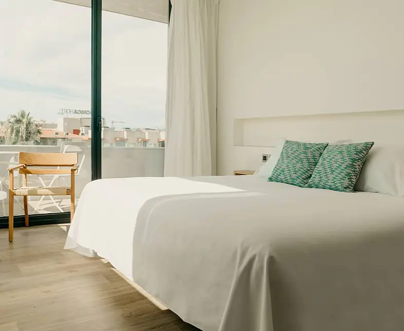 Spanien_Katalonien_CostaDaurada_InstantsBoutiqueHotel_Zimmer_travel-zone_gftravel.com.jpg