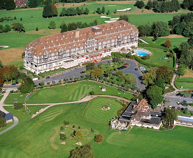 h-hotel-barriere-du-golf-deauville-overview.jpg