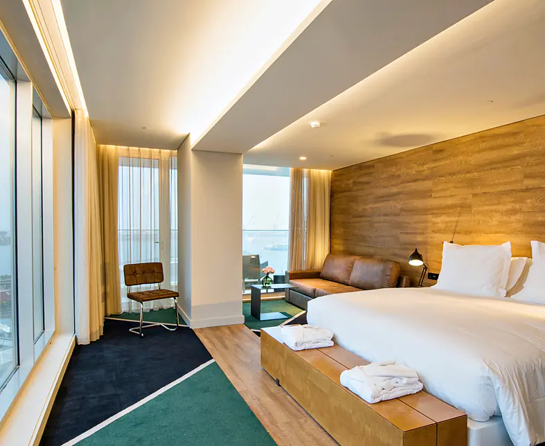 Portugal_Azoren_Ponta-Delgada_Hotel-Azor_Suite_travel-zone.jpg