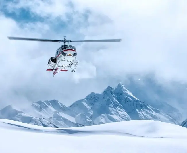 Kanada_British_Columbia_CANADIAN_MOUNTAIN_HOLIDAYS_CMH_Heliskiing_Cariboo_Lodge_431-2013-04-11_travel-zone.jpg