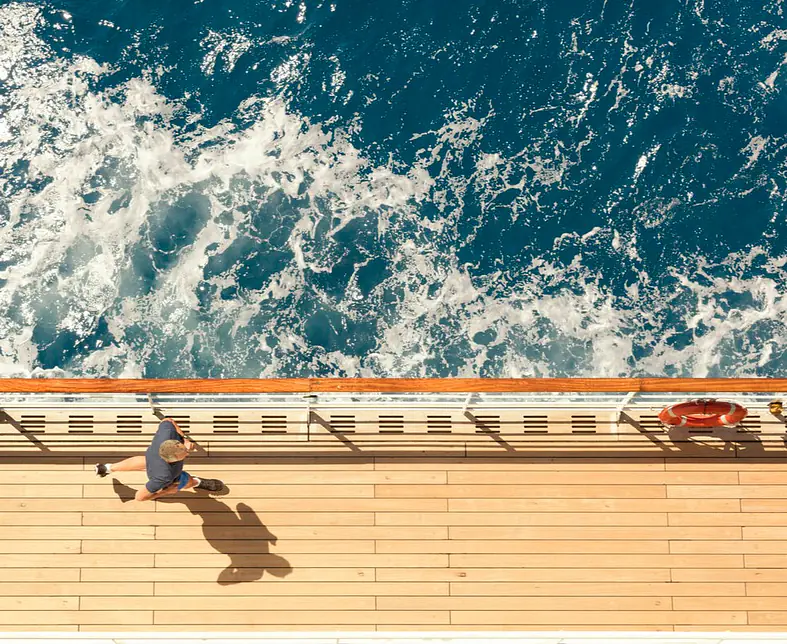 11442_Cunard_Broll Running_Colour.jpg