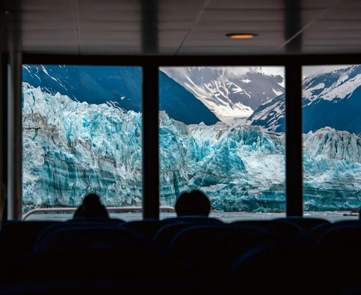 QE_Q916_Hubbard Glacier_Chris Dyson_0609_Colour.jpg